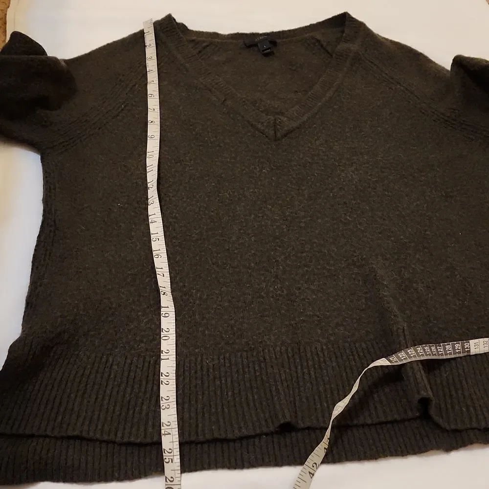 J Crew Wool‎ Blend Forest Green V neck sweater size large